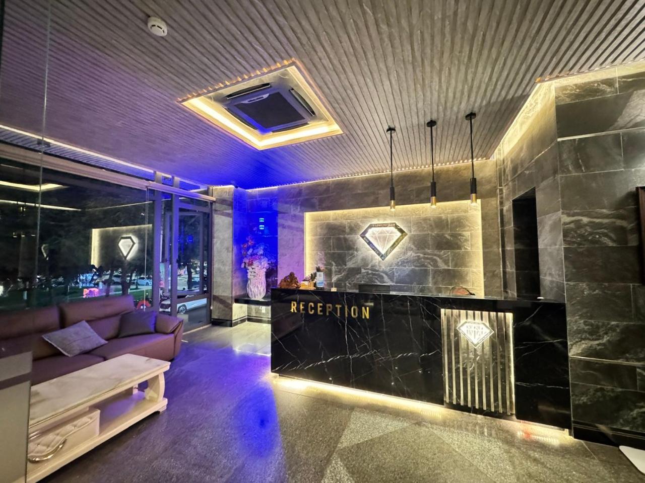 Y Linh Hotel Quy Nhon Buitenkant foto