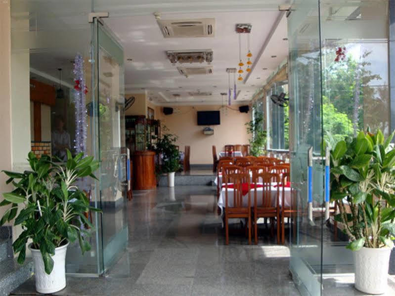 Y Linh Hotel Quy Nhon Buitenkant foto